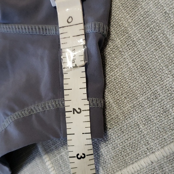 Athleta Pulse Shorts running black liner back zip pocket, Size M - Picture 8 of 12